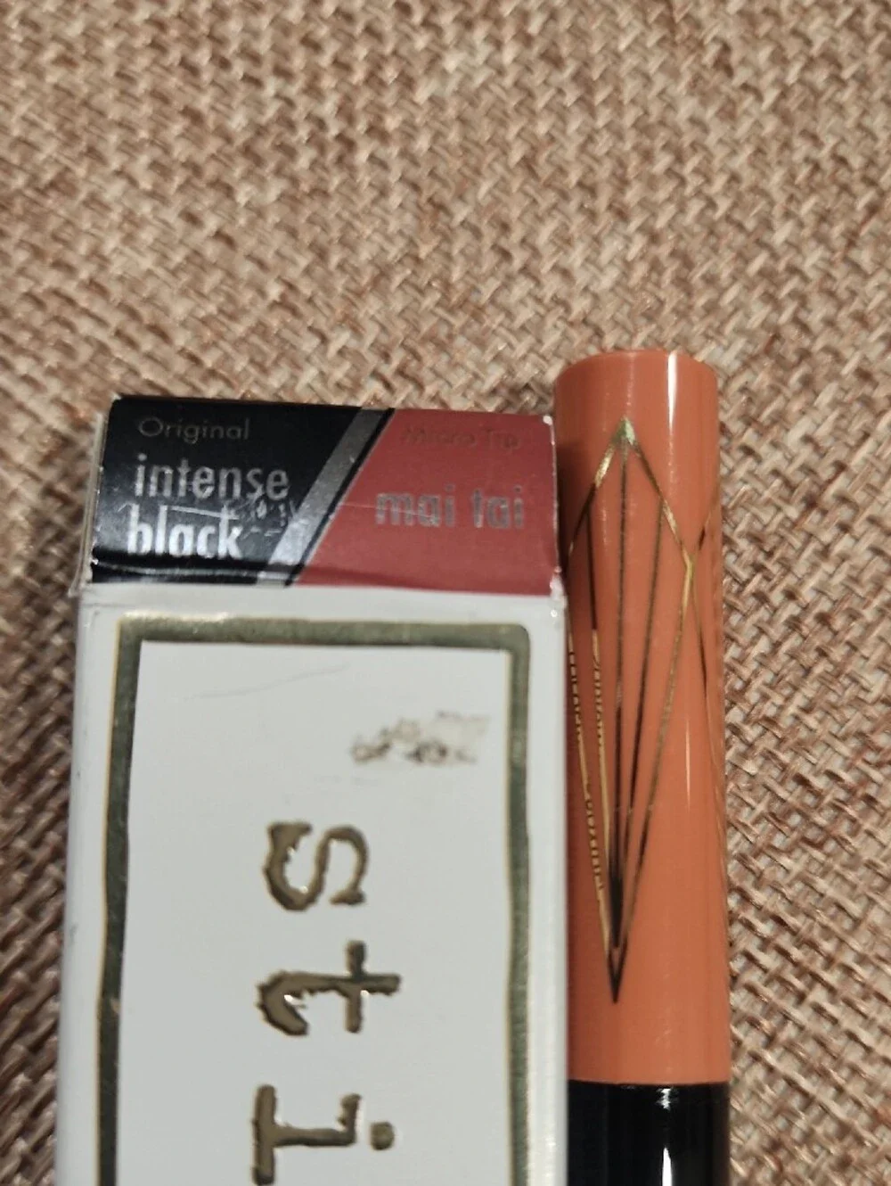 Stila Dual-Ended Liquid Eye Liner